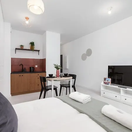 Modern & Terrace Kielkowskiego By Renters