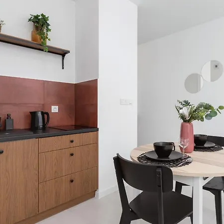 Modern & Terrace Kielkowskiego By Renters Apartment Krakow